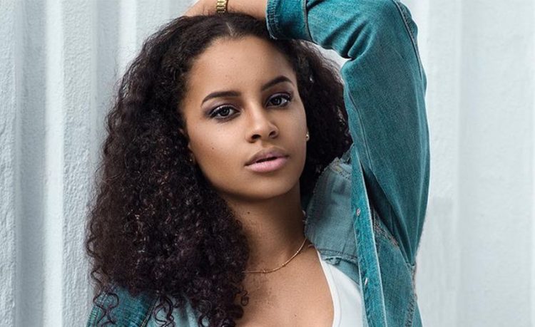 Lindsay Harley AIMs Beyond the Stars