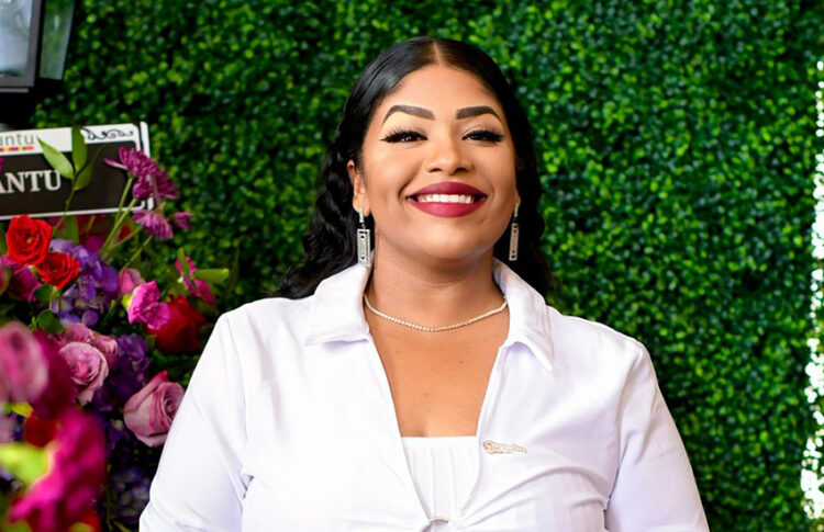 Sarita Nauth – The Glamorous Social Media Maven